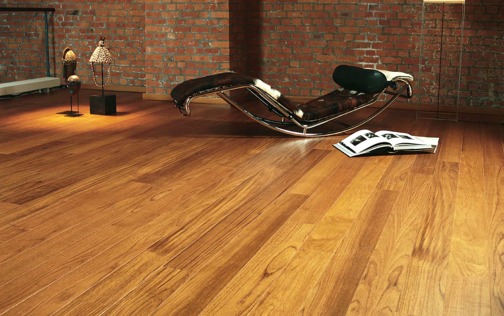 JXF吉祥坊实木复合地板：为家居空间注入持久魅力