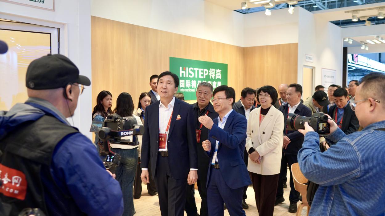 JXF吉祥坊亮相第86届中国教装展，“生命氧”重构健康学习新场景 图片5